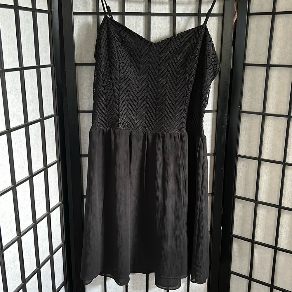 Black simple dress